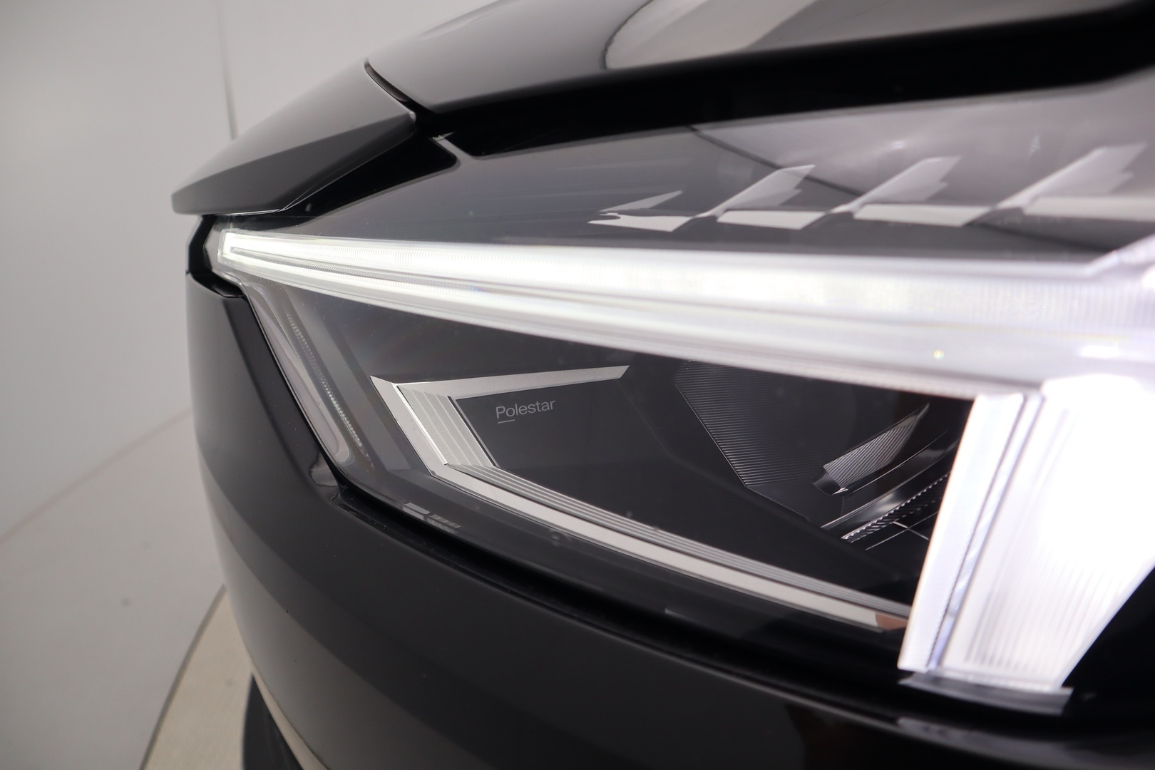 POLESTAR 2 2024