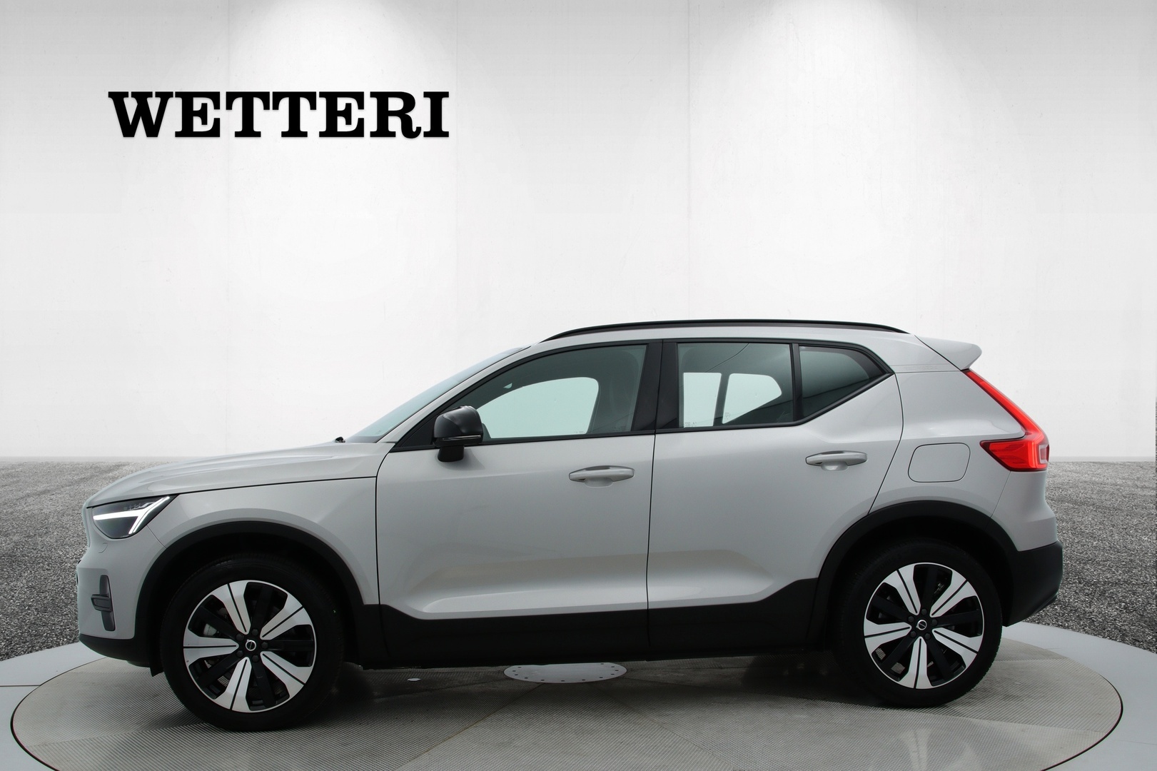 VOLVO XC40 2023