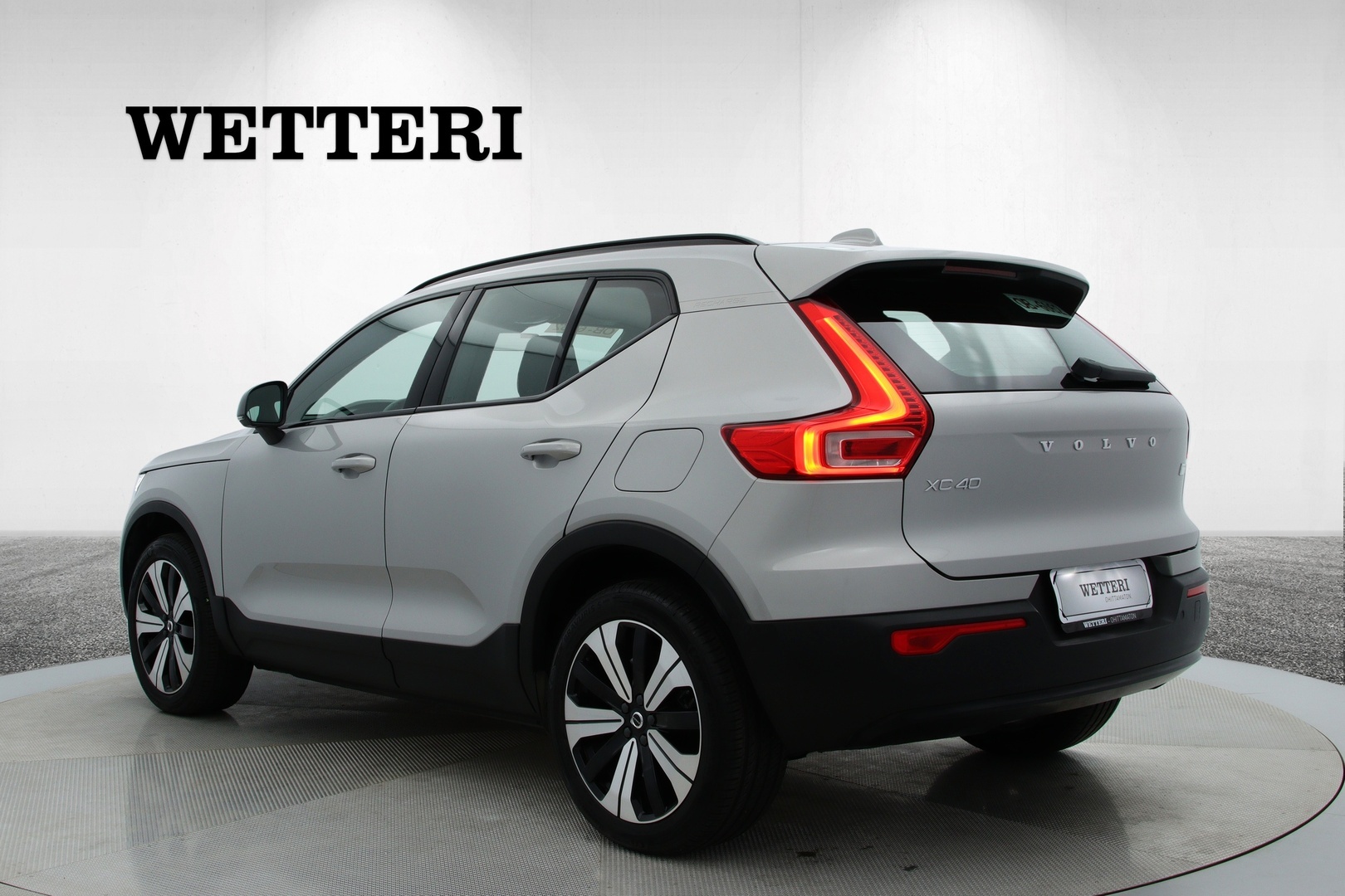 VOLVO XC40 2023