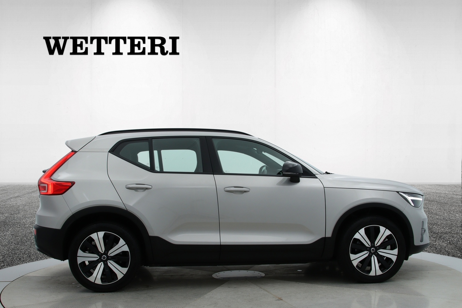 VOLVO XC40 2023