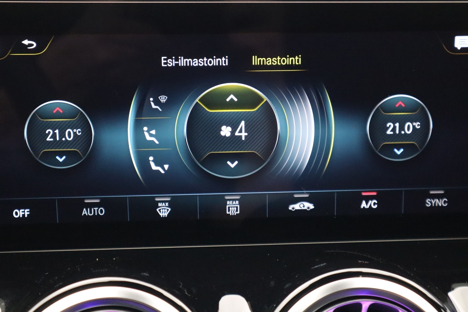 MERCEDES-BENZ EQB 2024