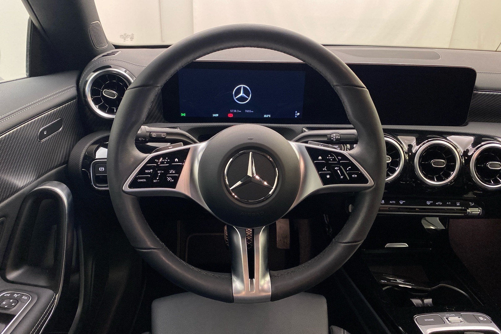 MERCEDES-BENZ CLA 2025