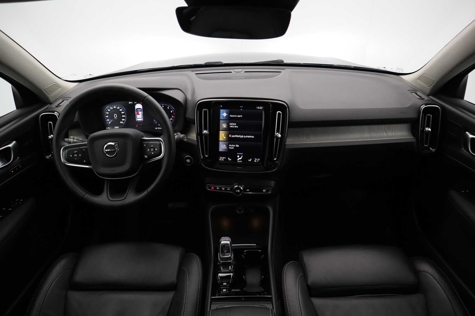 VOLVO XC40 2022