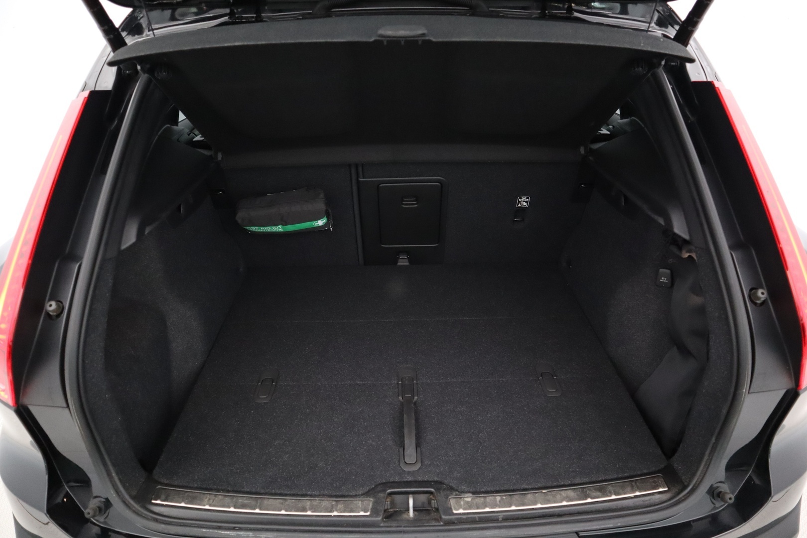 VOLVO XC40 2022