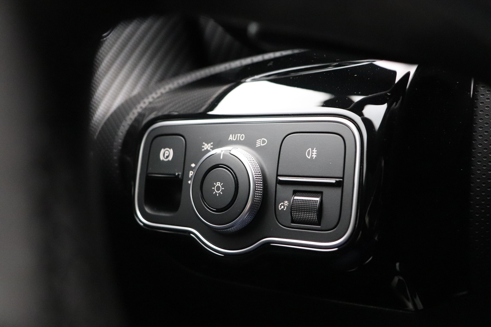 MERCEDES-BENZ CLA 2025