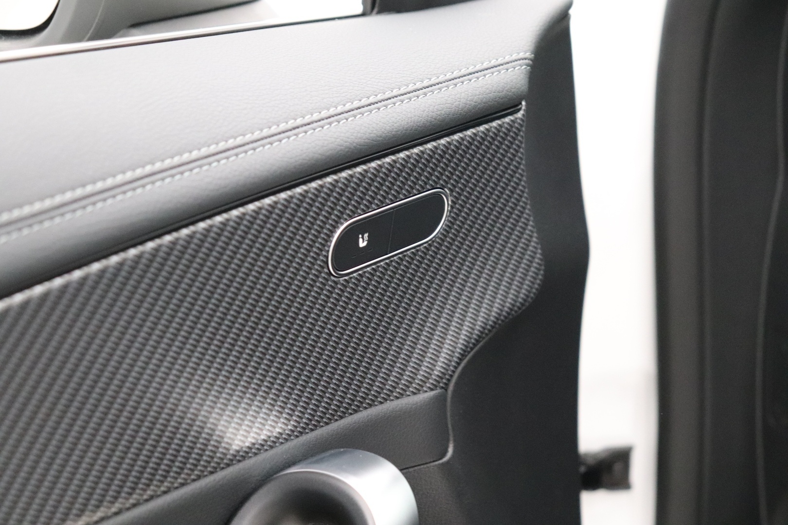 MERCEDES-BENZ CLA 2025