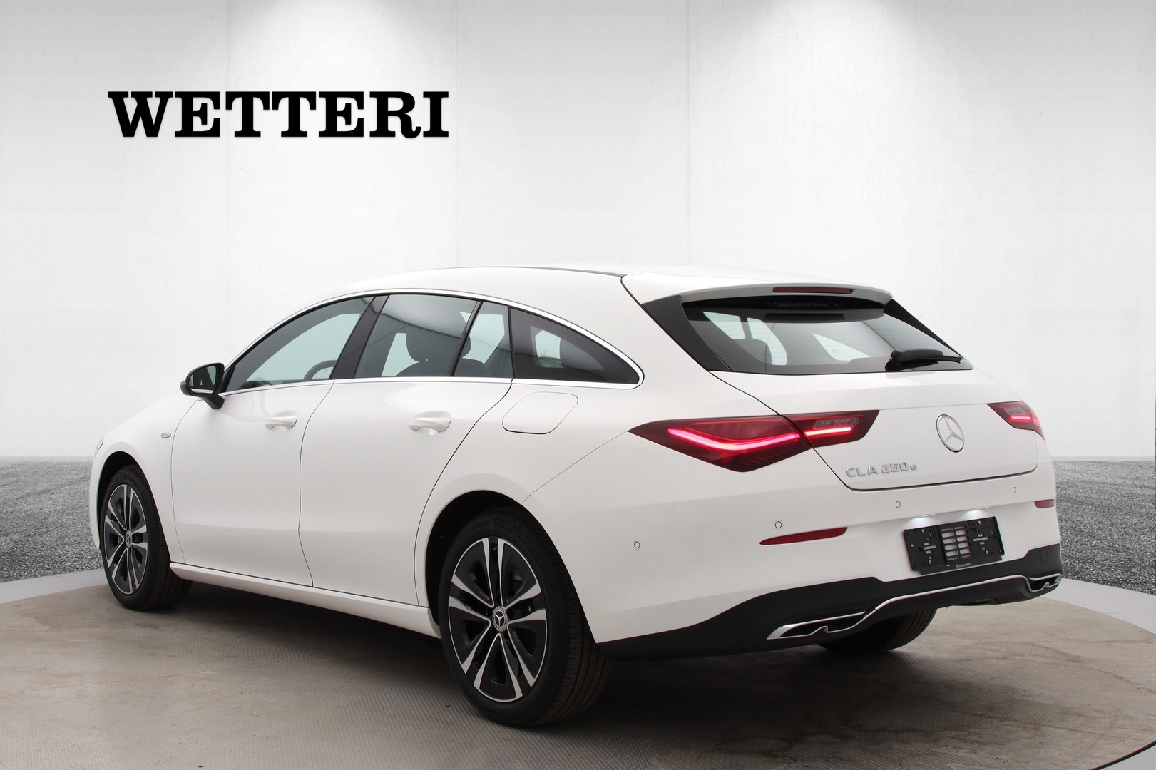 MERCEDES-BENZ CLA 2025