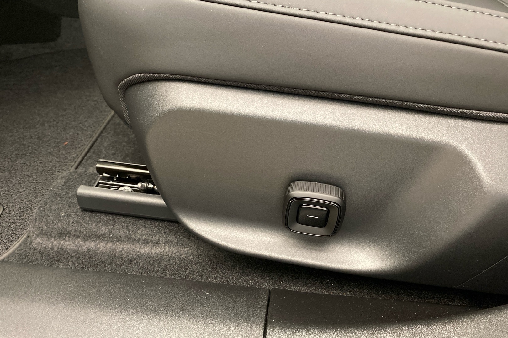 VOLVO EX30 2027