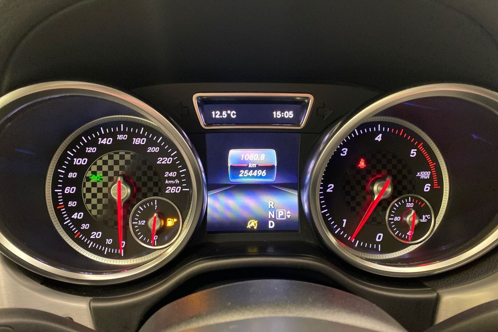 MERCEDES-BENZ GLE 2016