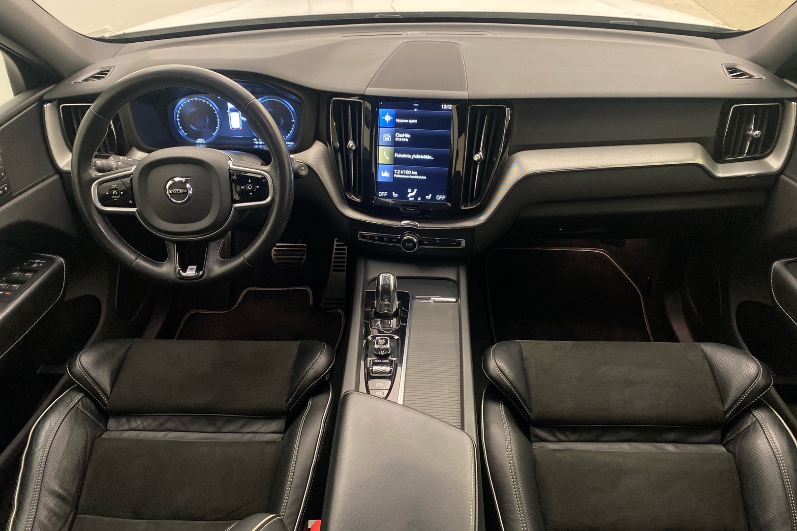 VOLVO XC60 2018