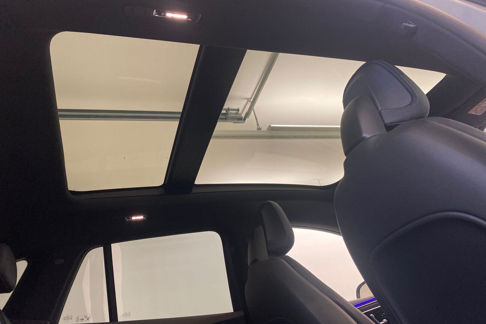 MERCEDES-BENZ EQE SUV 2023
