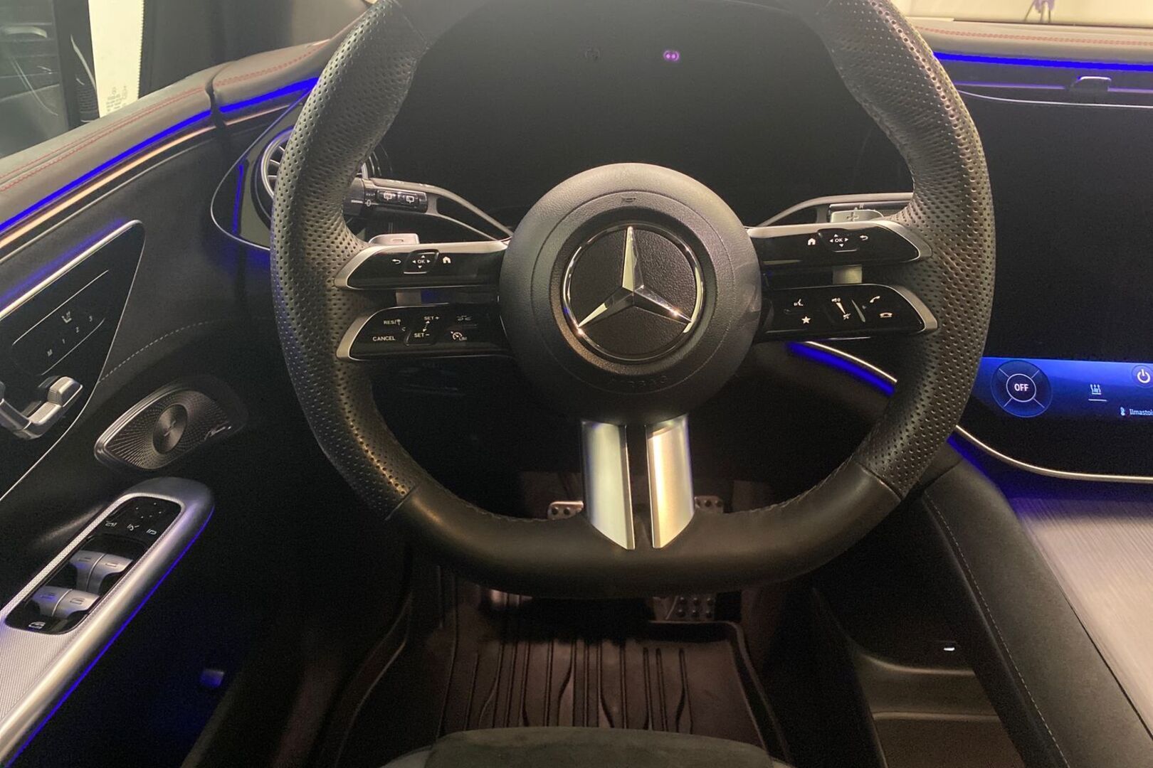 MERCEDES-BENZ EQE SUV 2023