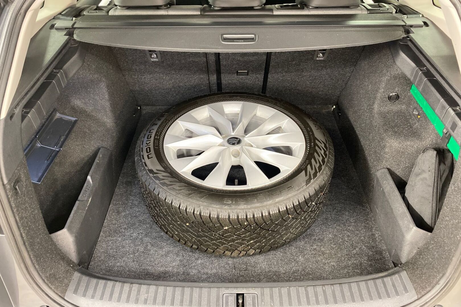 SKODA Enyaq 2025
