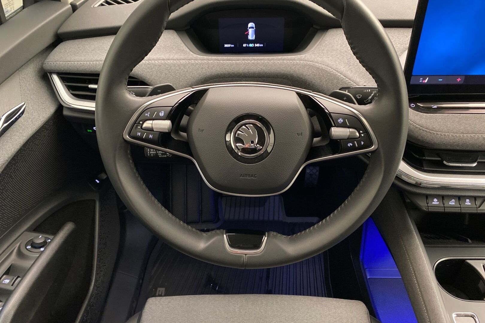 SKODA Enyaq 2025