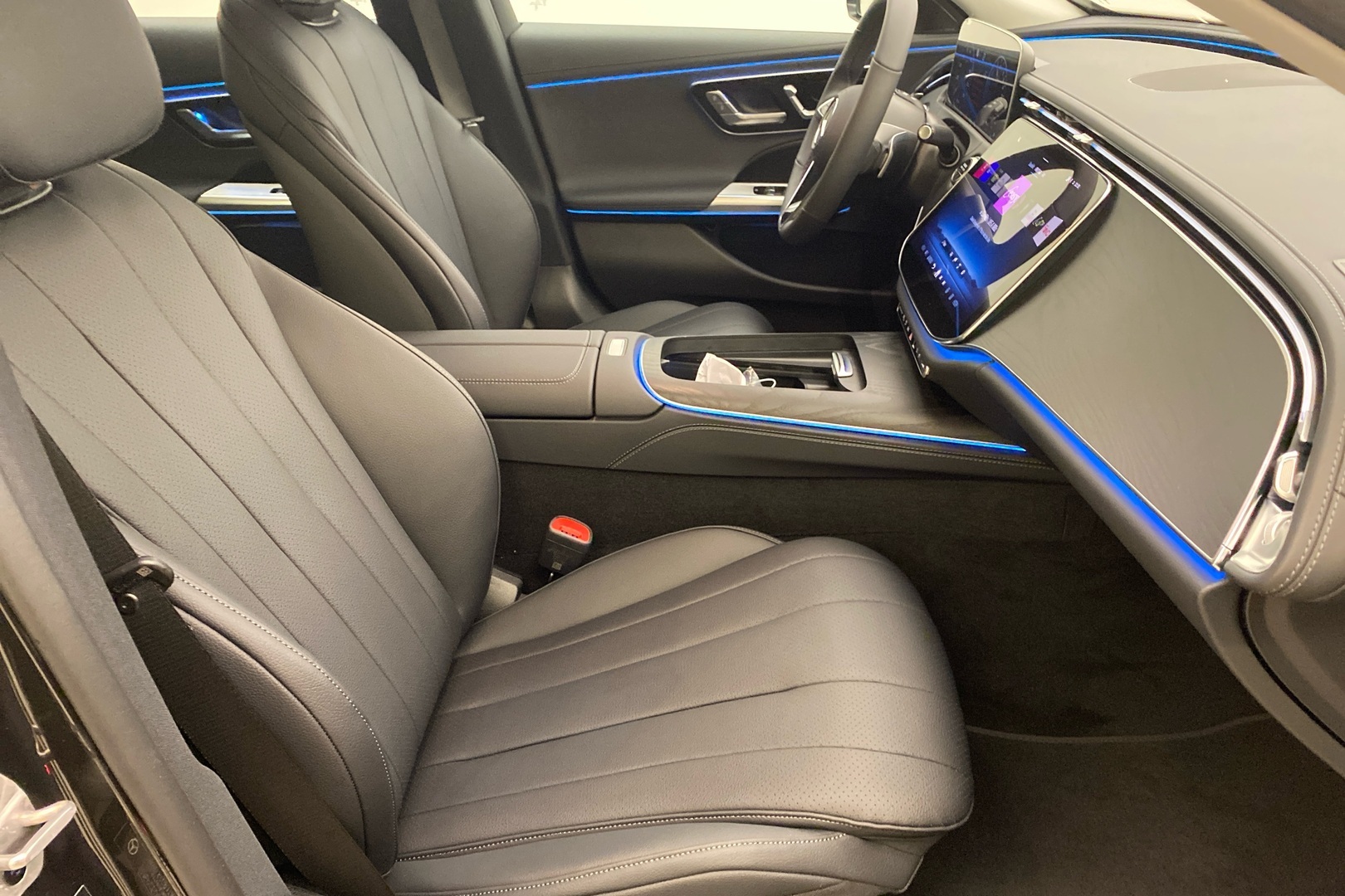 MERCEDES-BENZ E 7