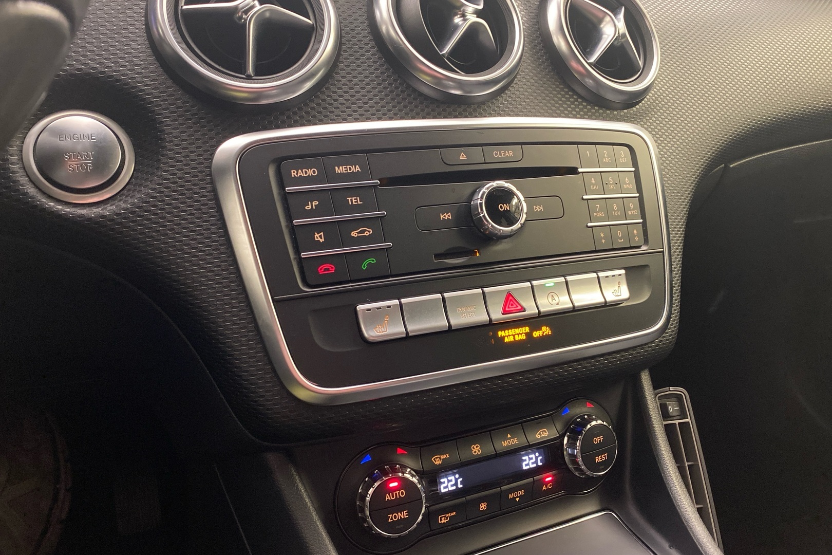 MERCEDES-BENZ A 2017