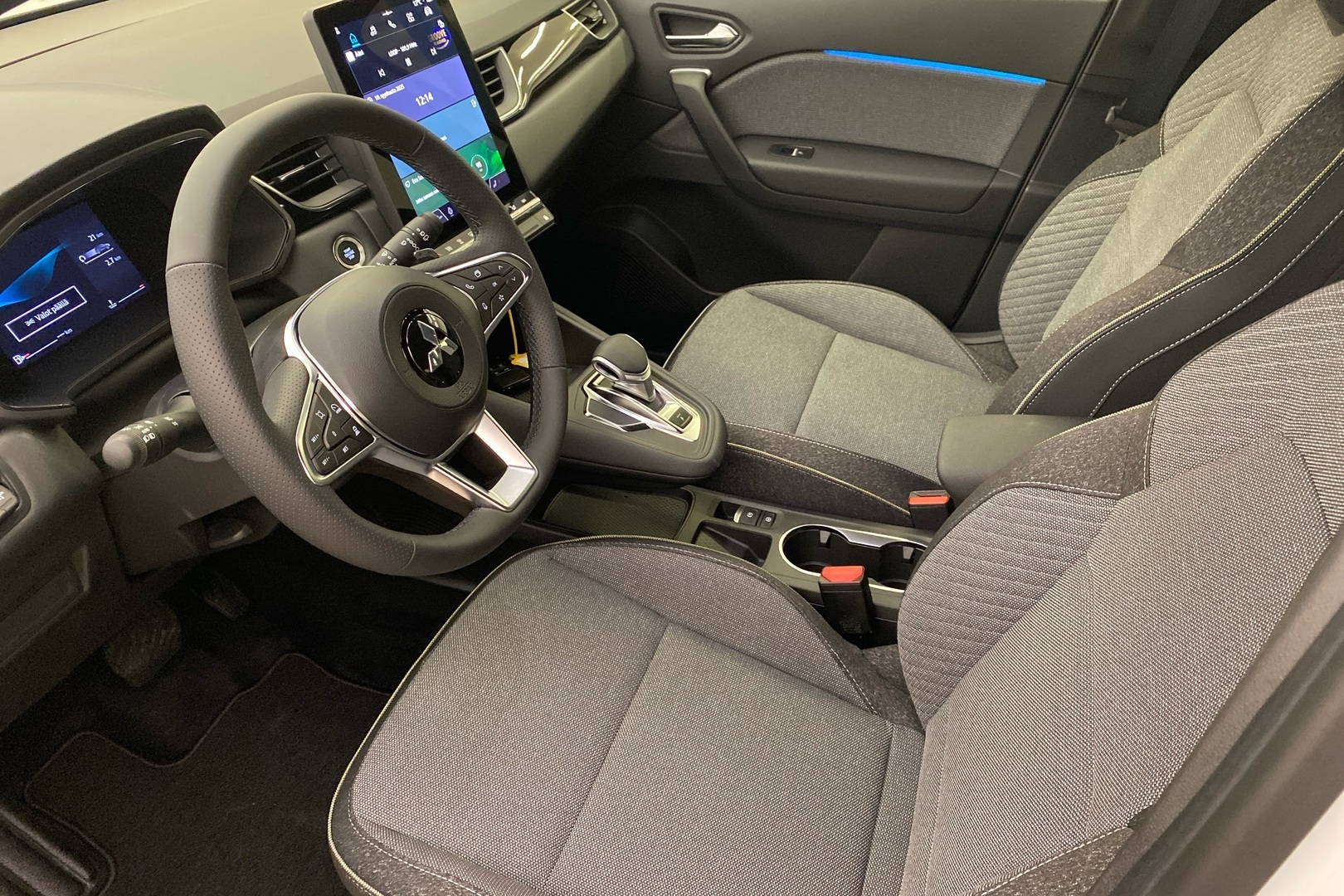 MITSUBISHI ASX 6