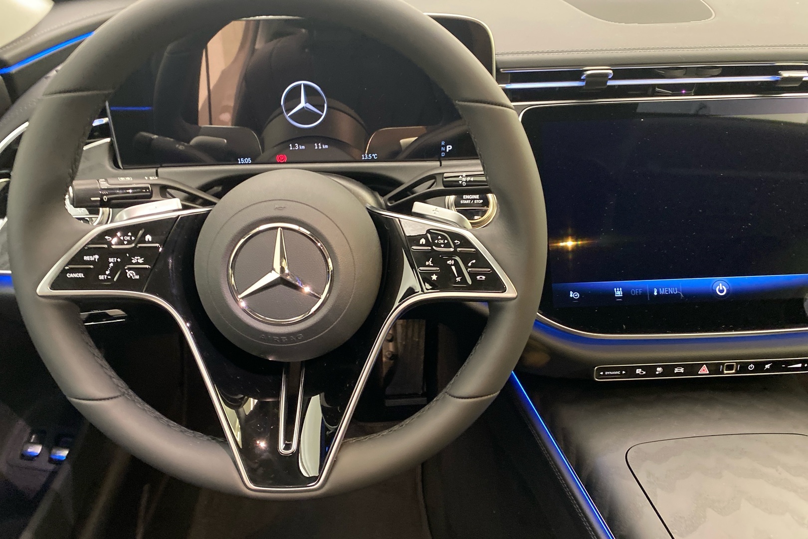 MERCEDES-BENZ E 2026