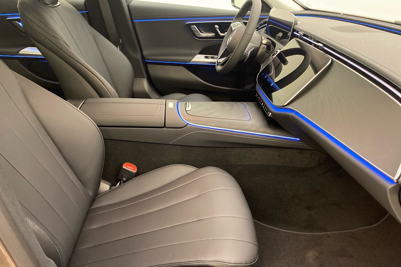 MERCEDES-BENZ E 2026