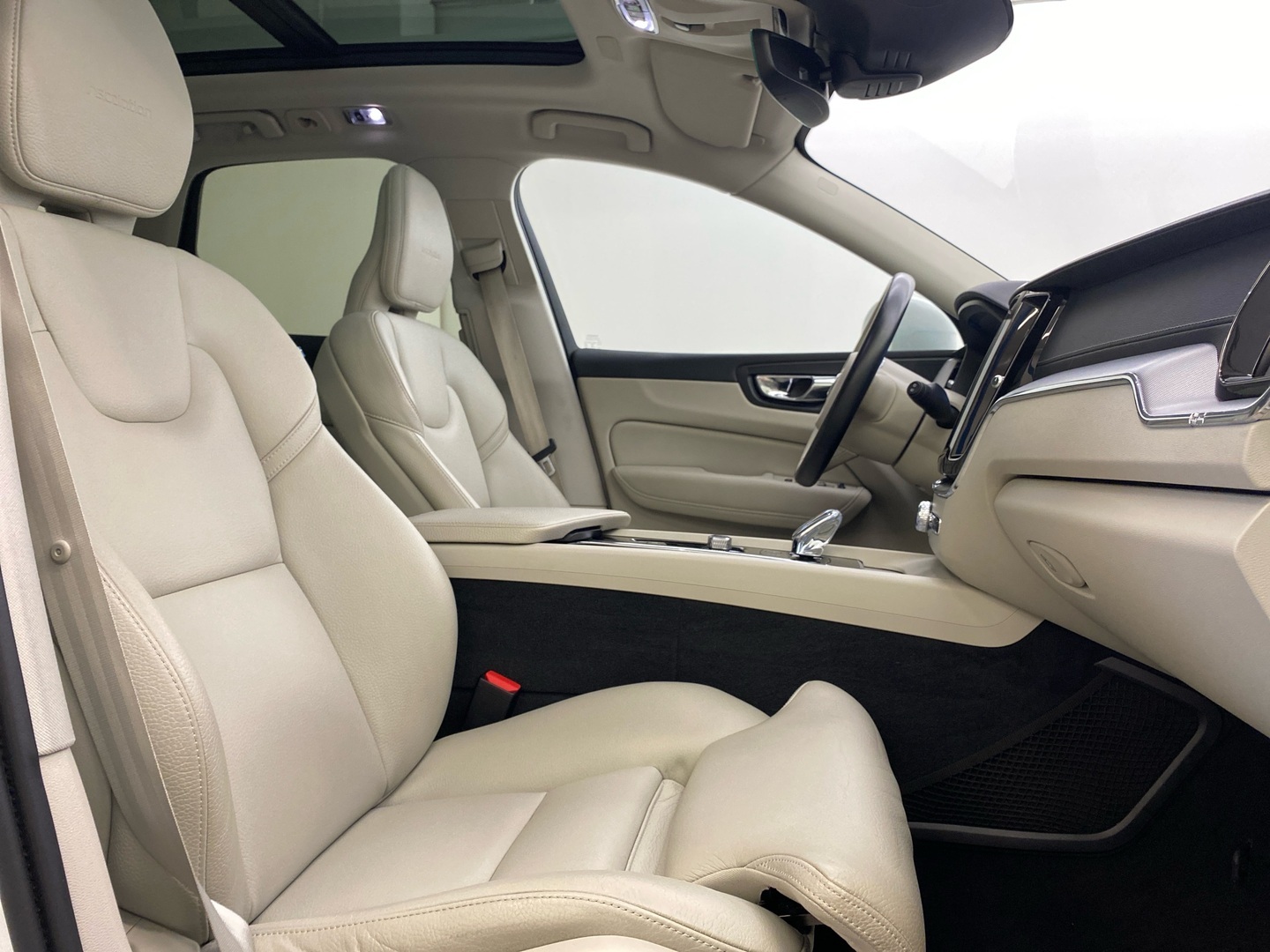 VOLVO XC60 2020