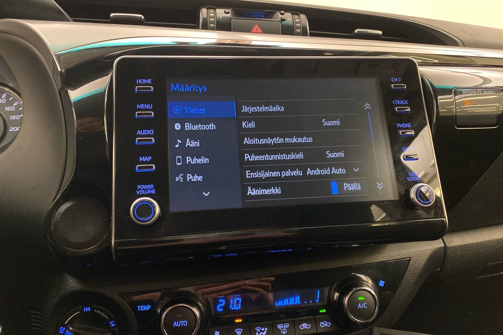 TOYOTA Hilux 2021