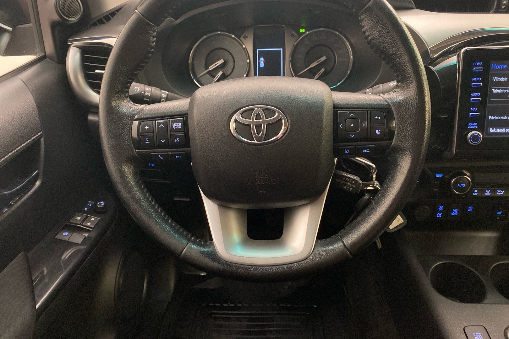 TOYOTA Hilux 2021