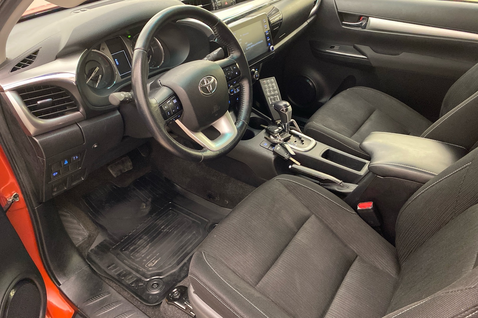 TOYOTA Hilux 2021