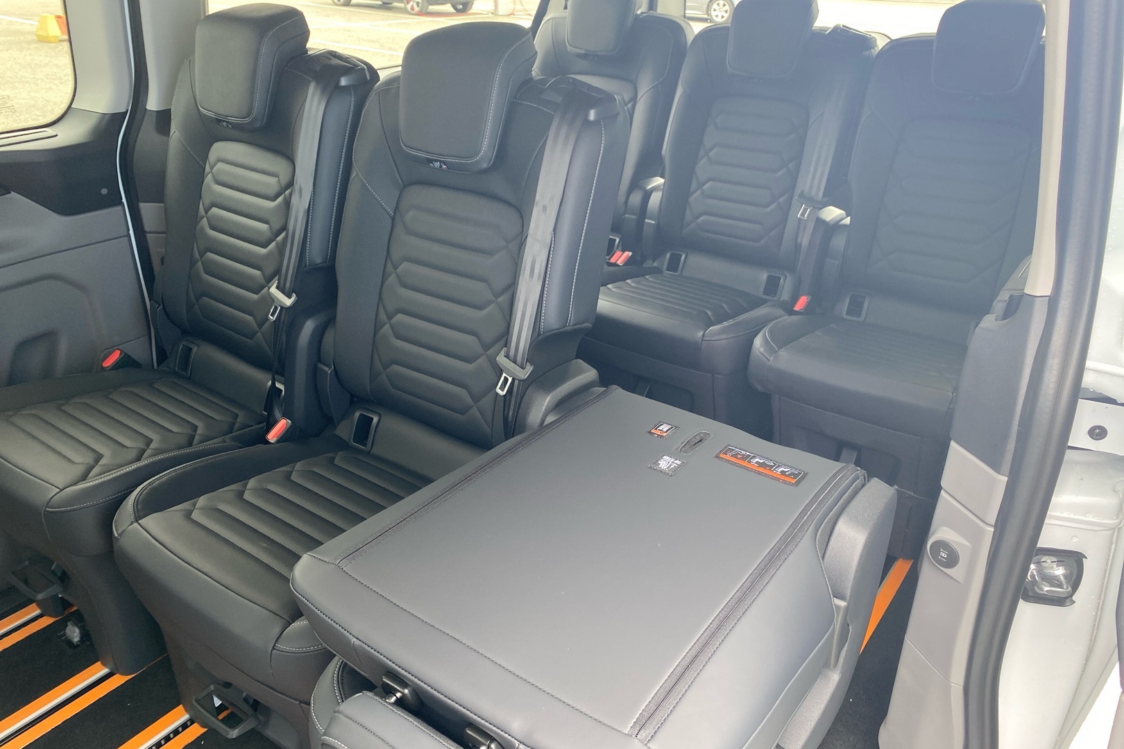 FORD Tourneo Custom 2026