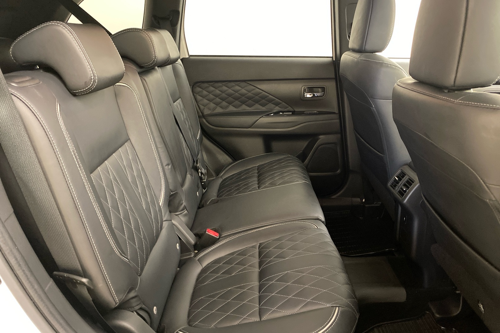 MITSUBISHI Outlander PHEV 2018