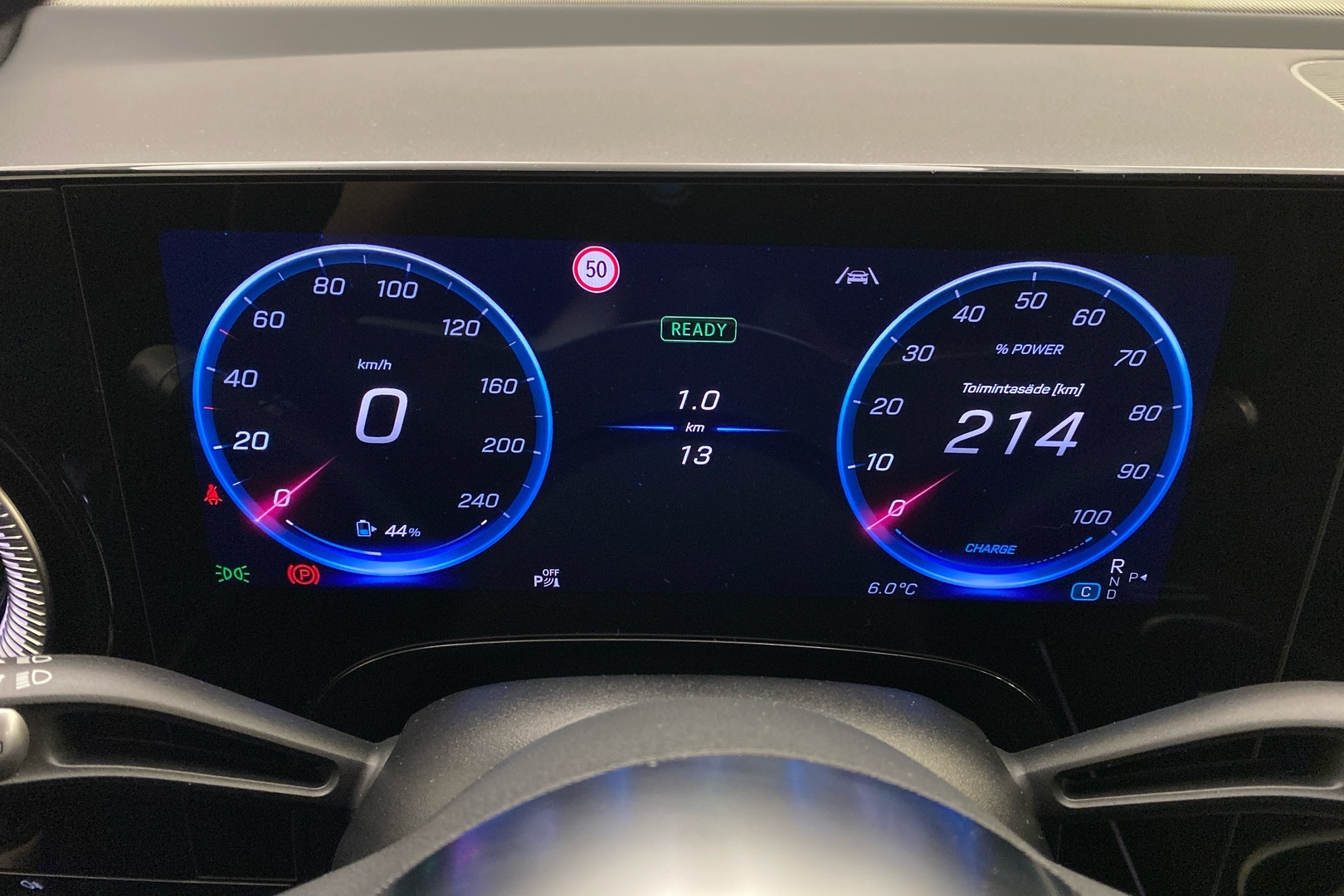 MERCEDES-BENZ GLB 2026