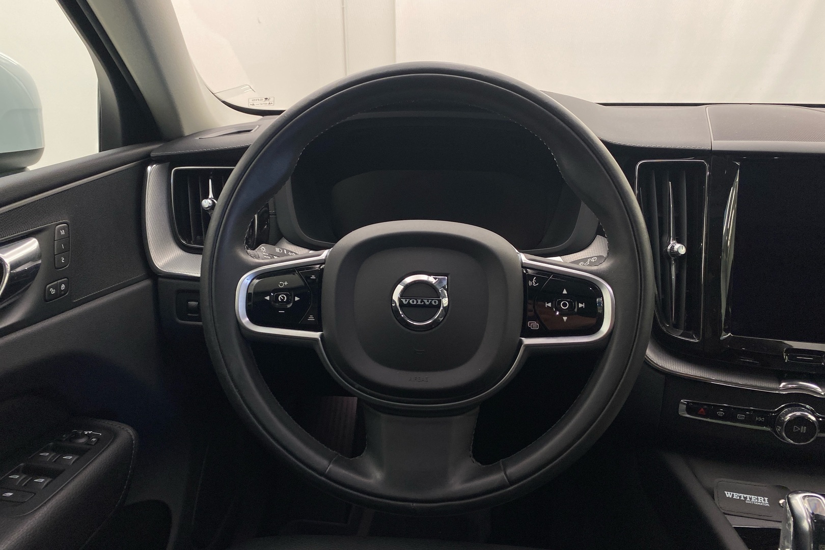 VOLVO XC60 2018
