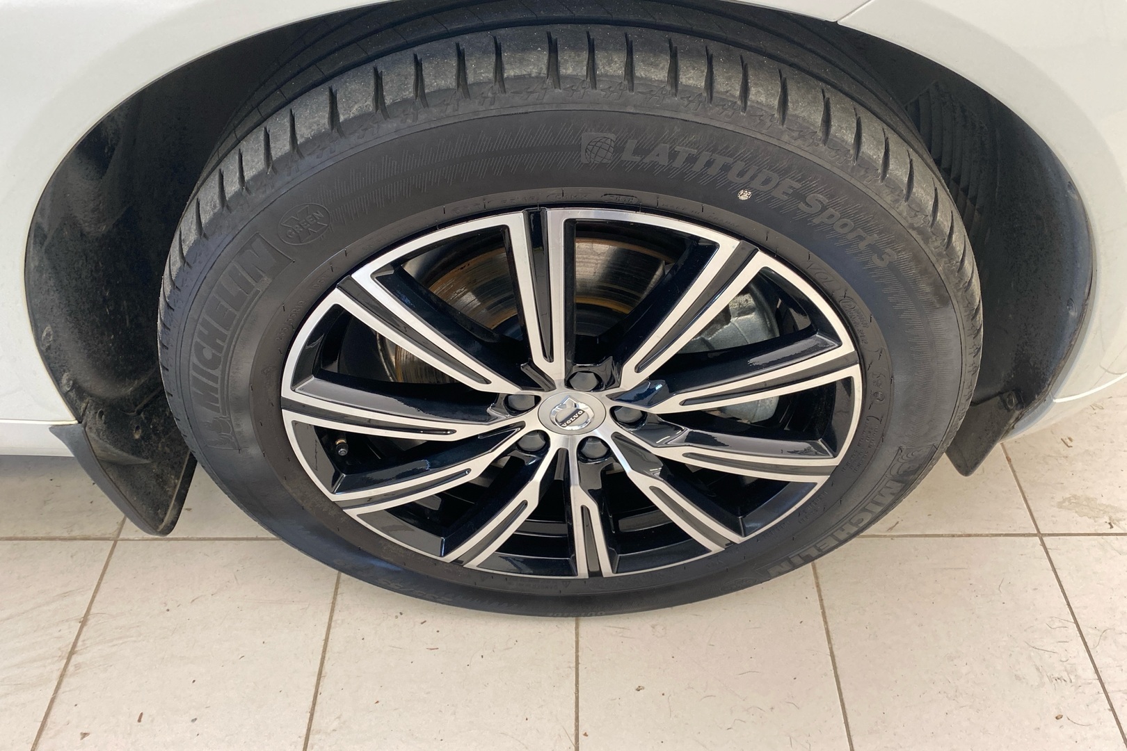 VOLVO XC60 2018