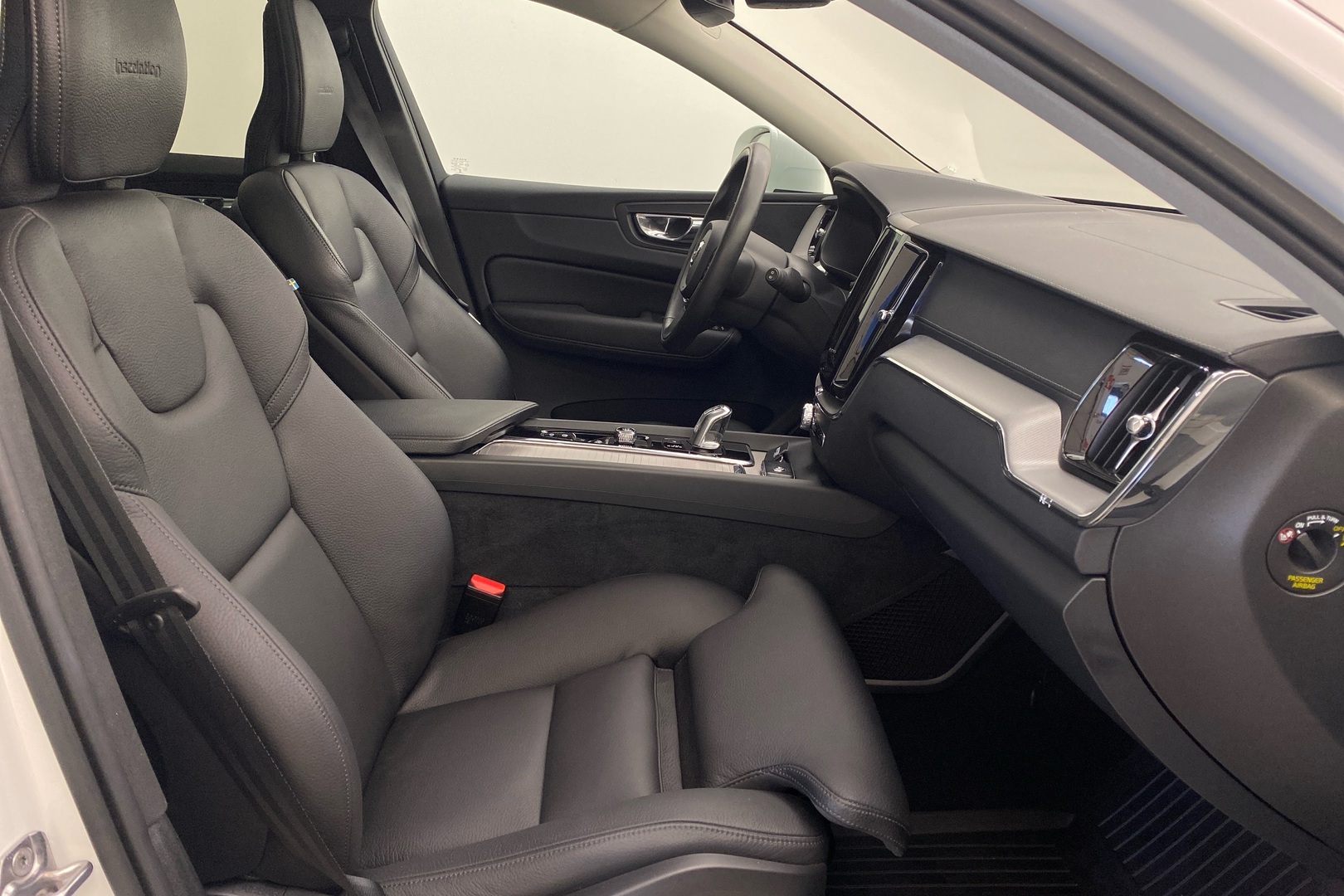 VOLVO XC60 2018