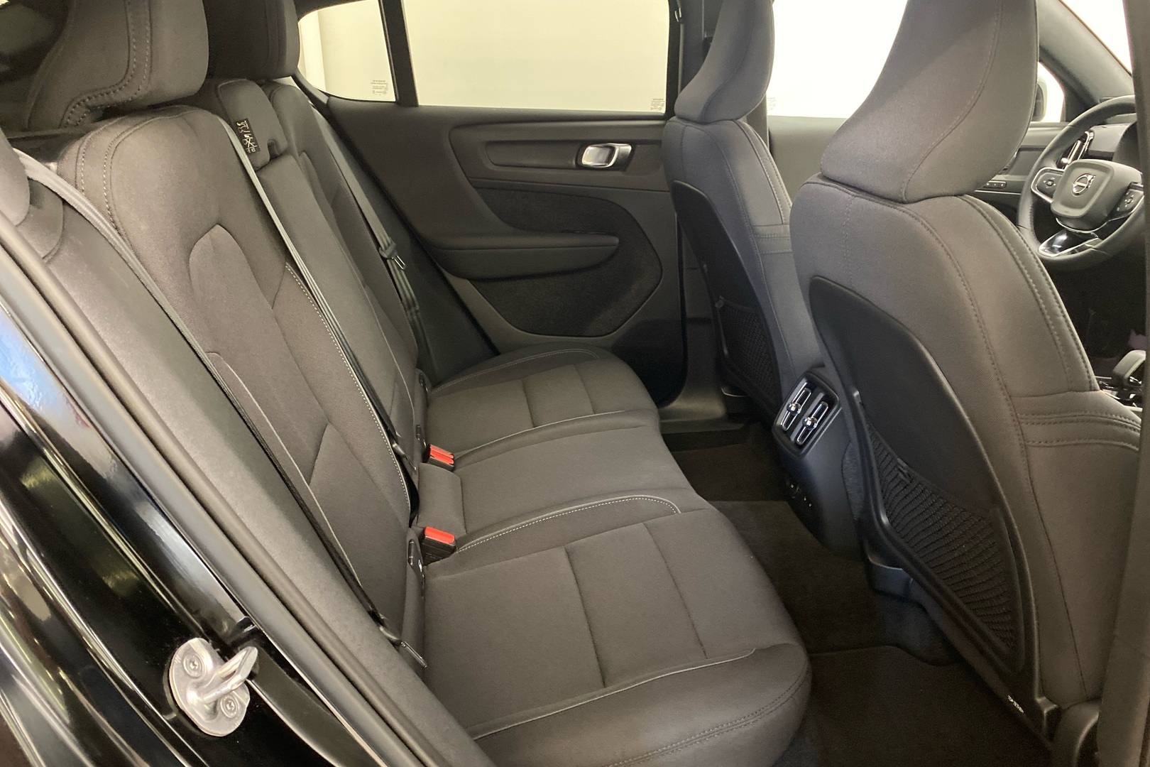 VOLVO C40 2023