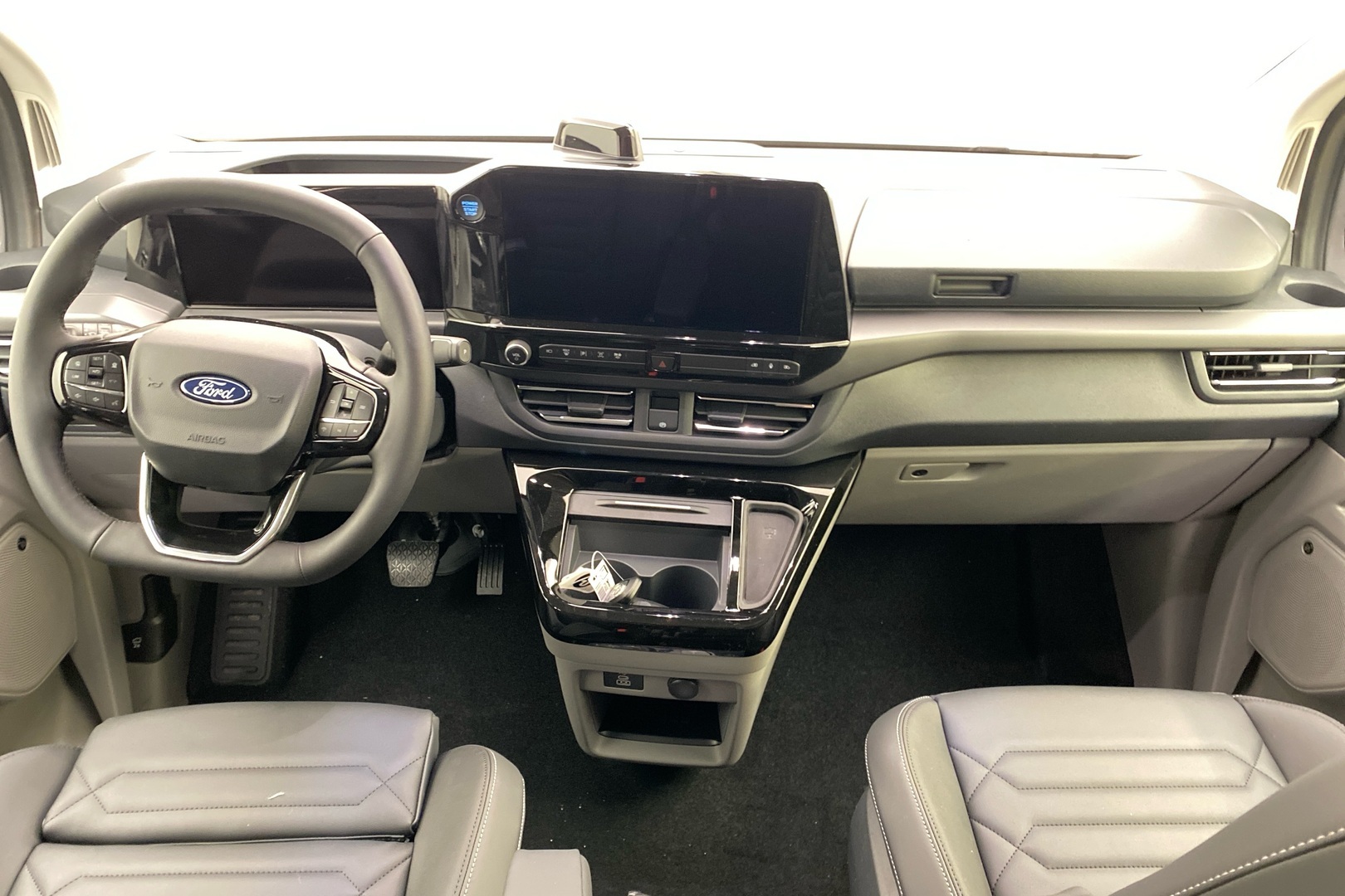 FORD Tourneo Custom 2026