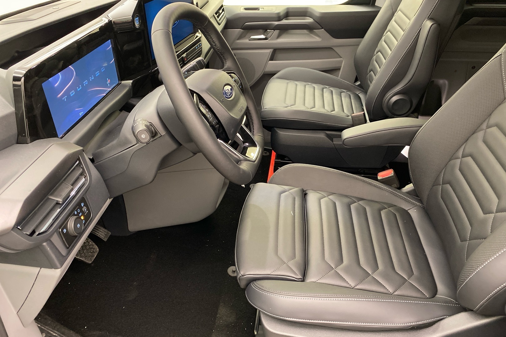 FORD Tourneo Custom 2026
