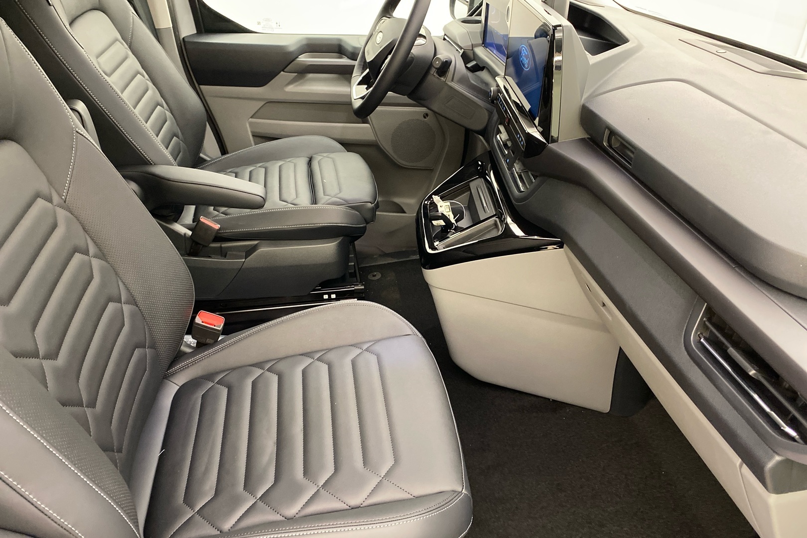 FORD Tourneo Custom 2026