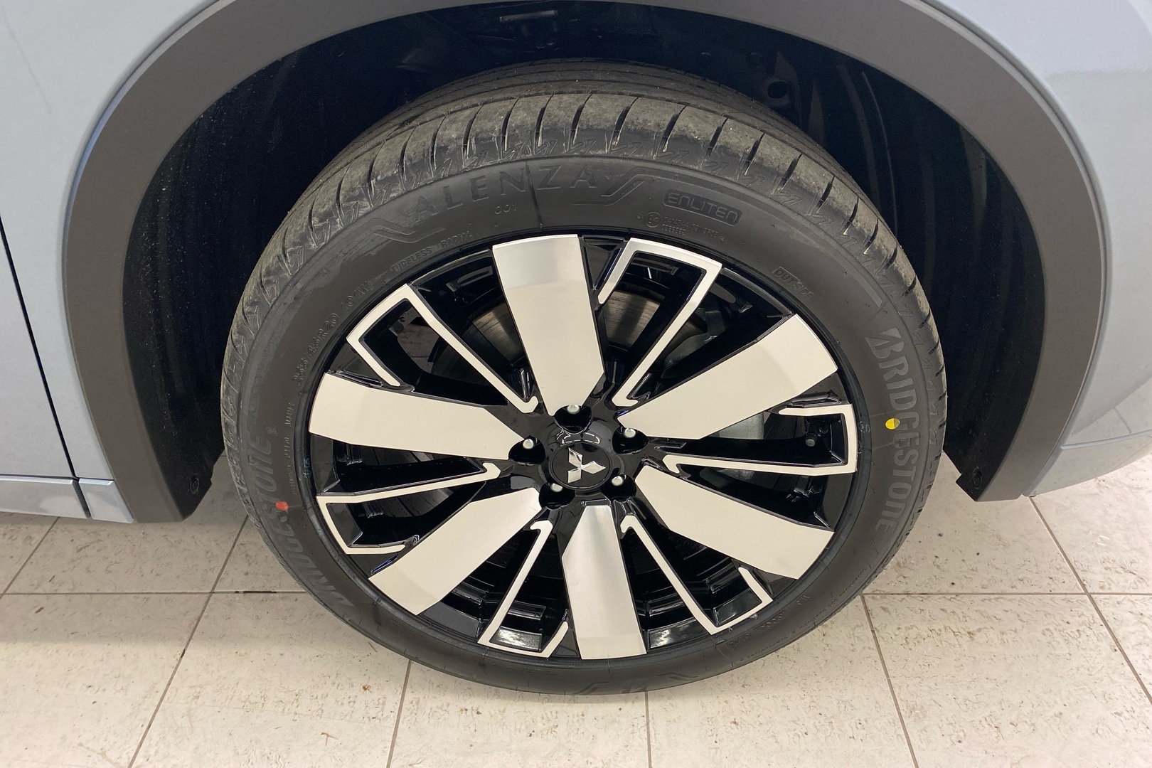 MITSUBISHI Outlander 19