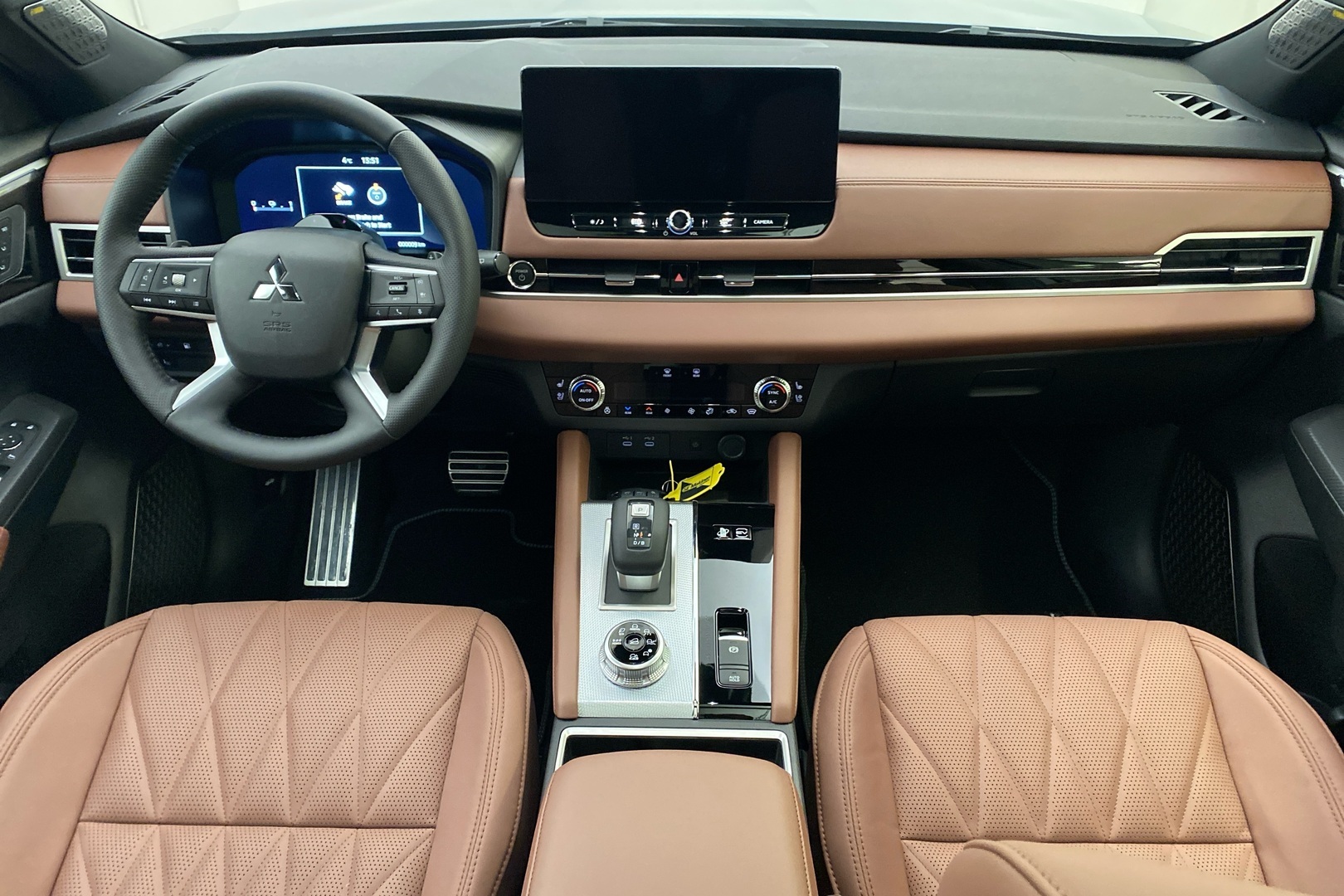 MITSUBISHI Outlander 6