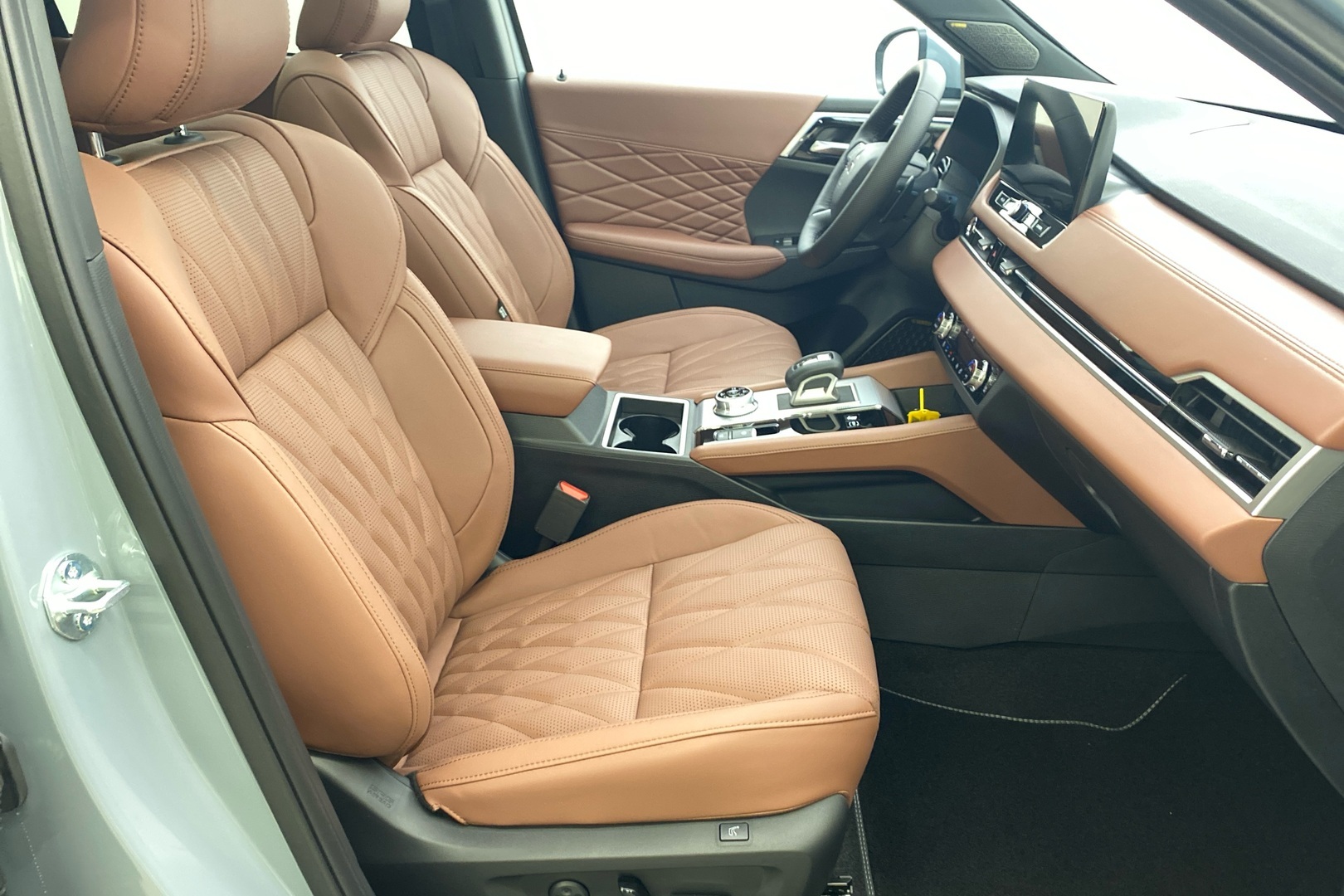 MITSUBISHI Outlander 8