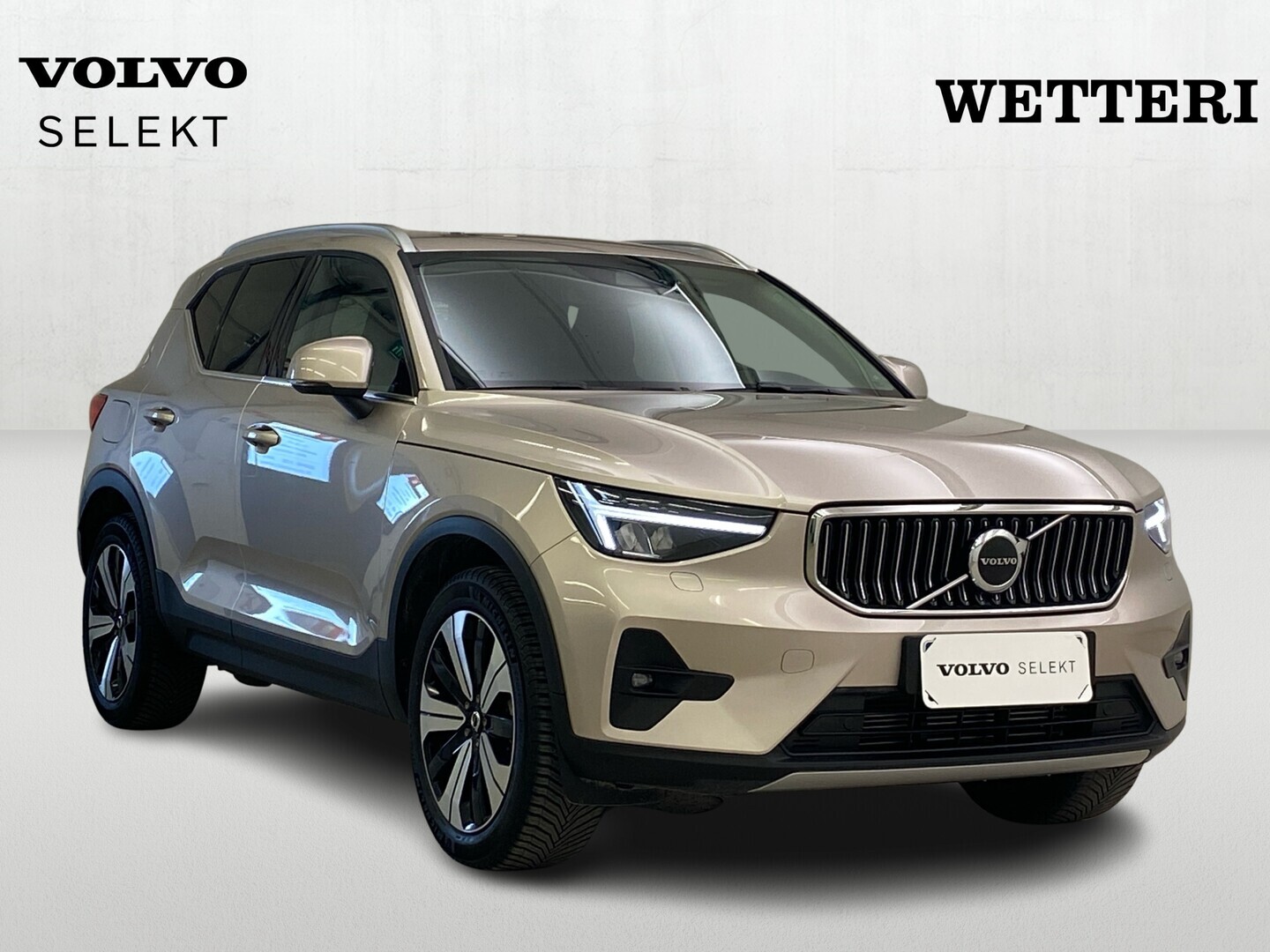 VOLVO XC40 2024