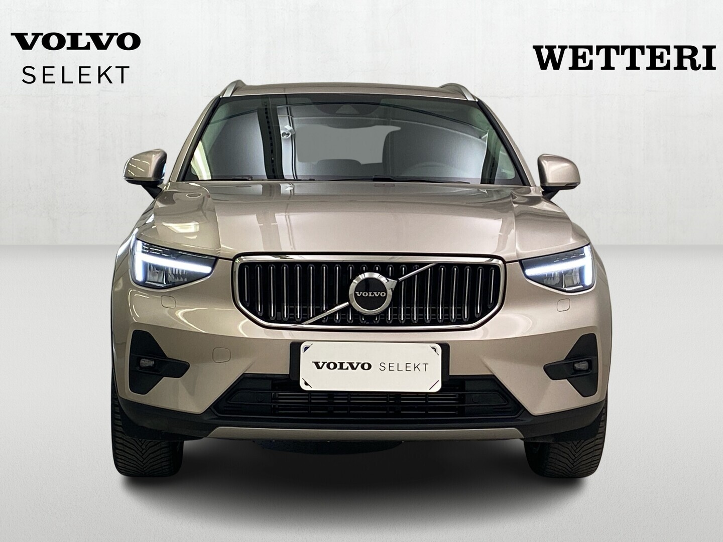 VOLVO XC40 2024