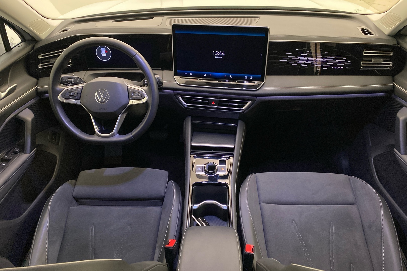 VOLKSWAGEN Tiguan 2024