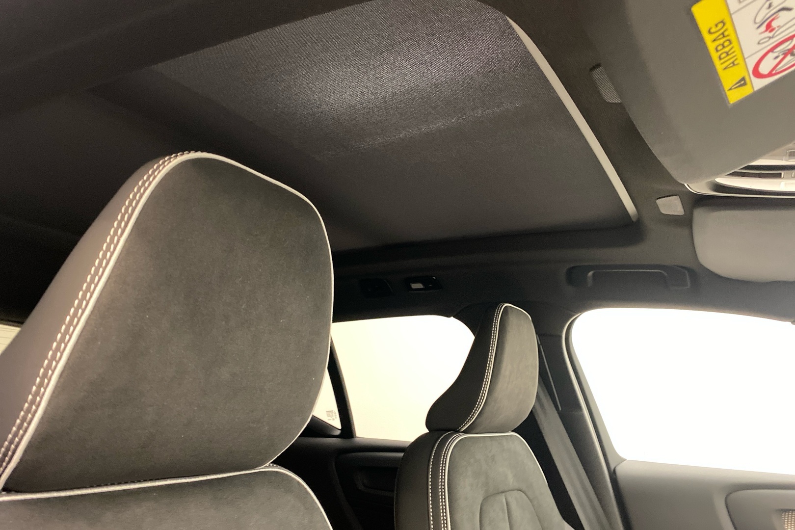 VOLVO EX40 2026