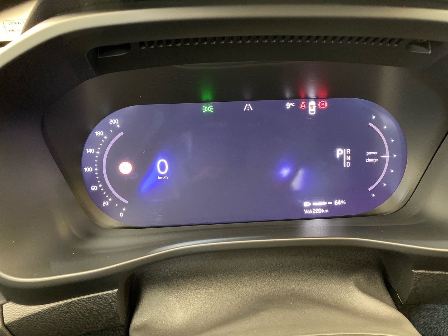 VOLVO XC40 2023