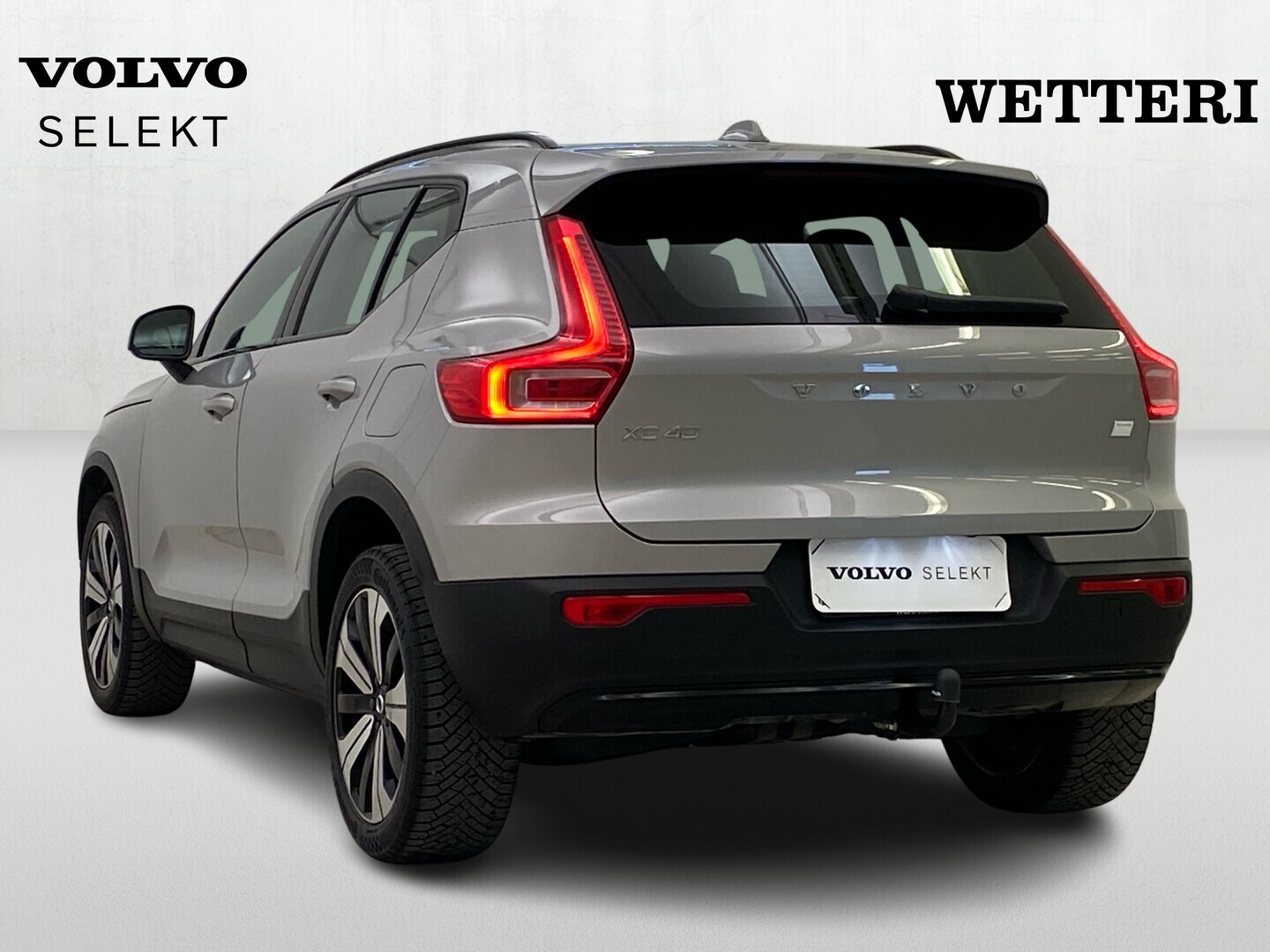 VOLVO XC40 2023