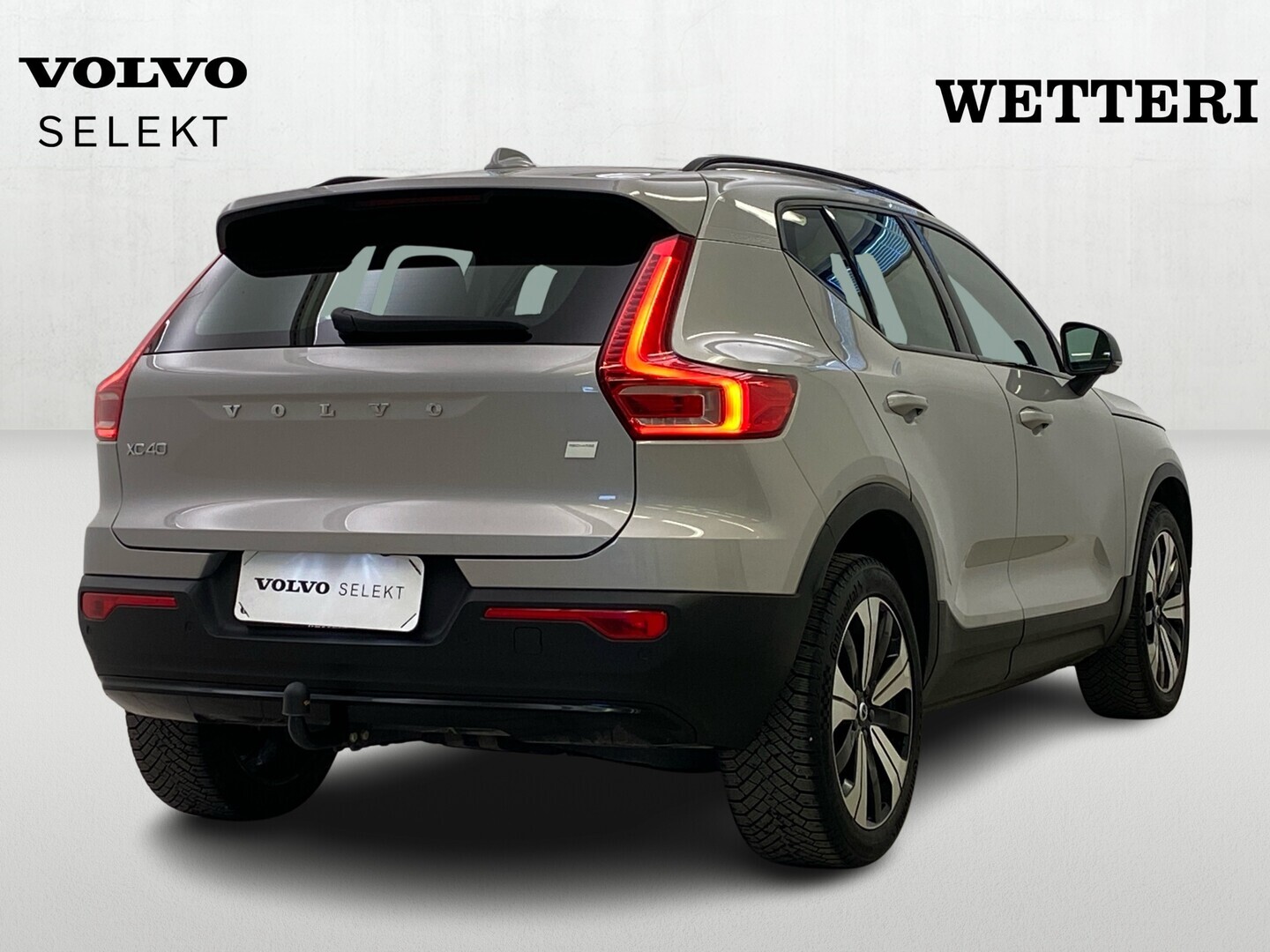 VOLVO XC40 2023