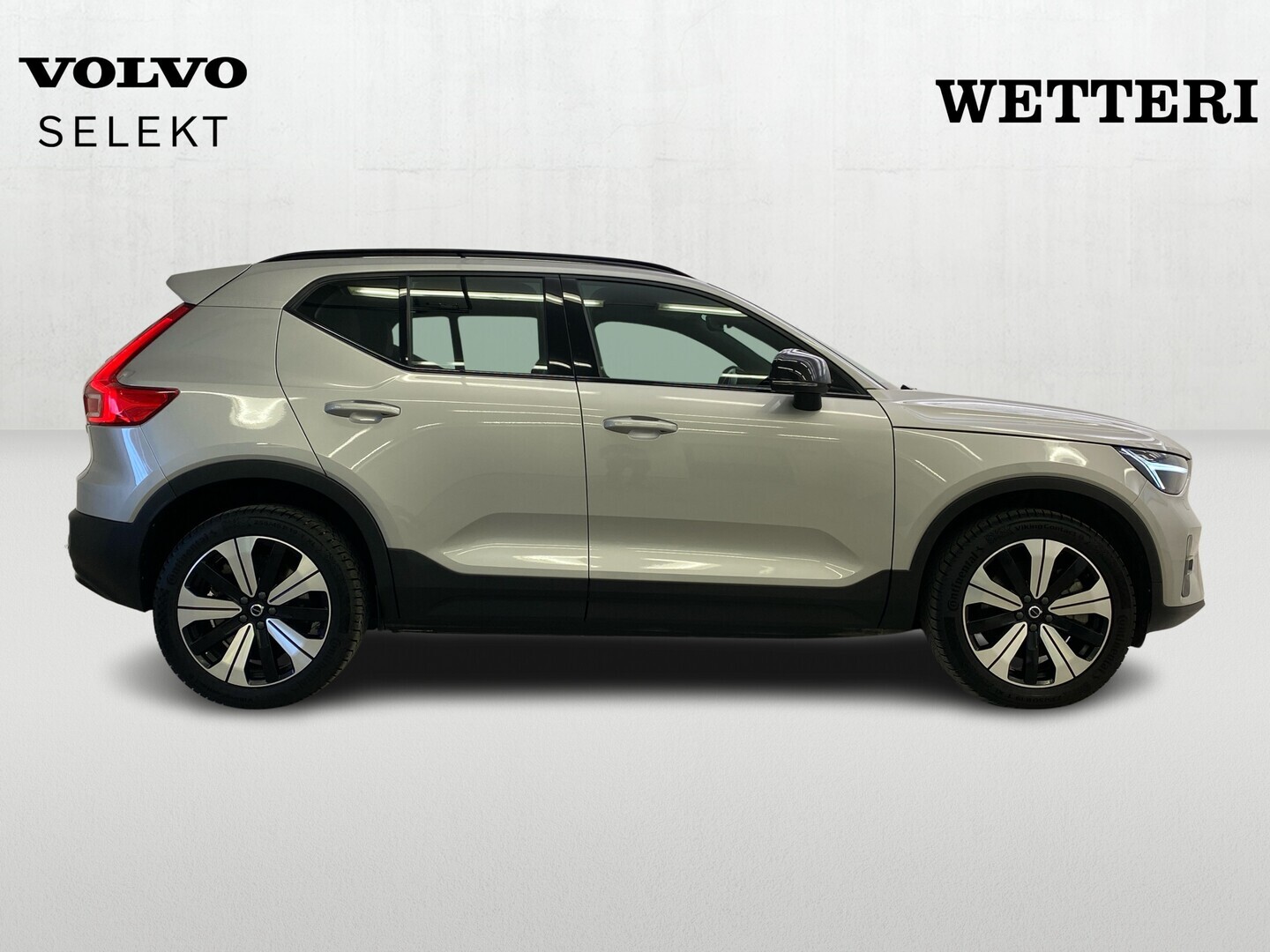 VOLVO XC40 2023