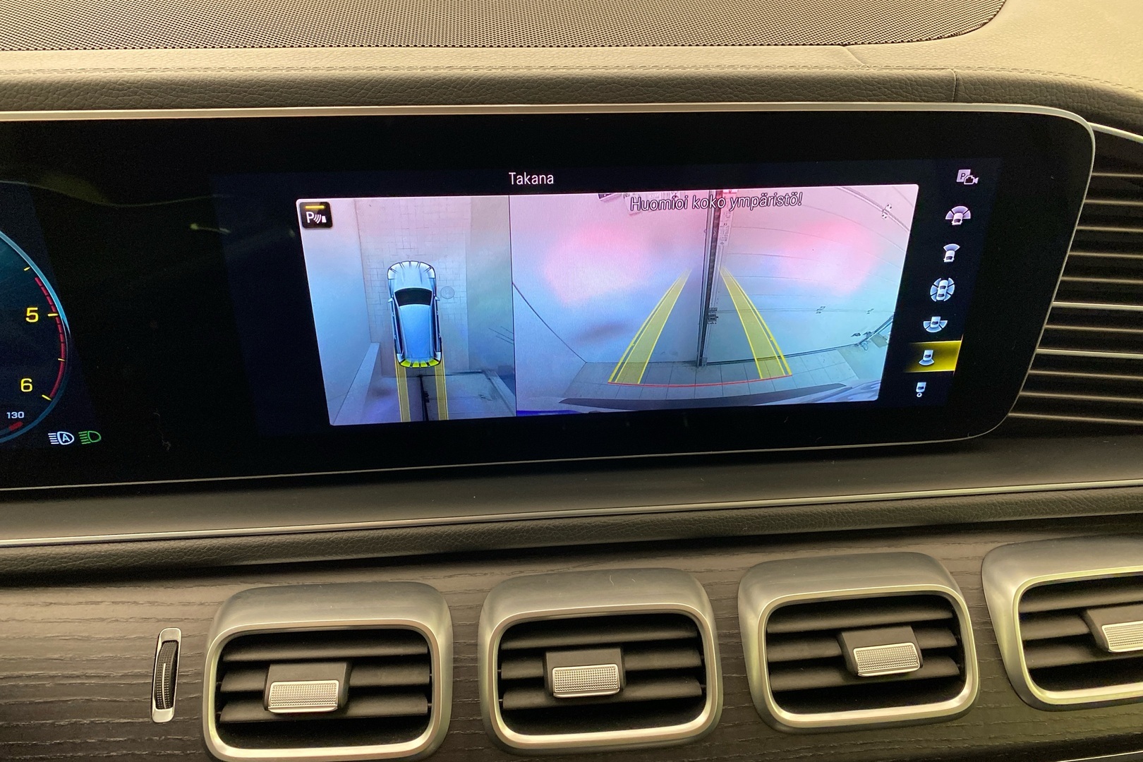 MERCEDES-BENZ GLS 2022