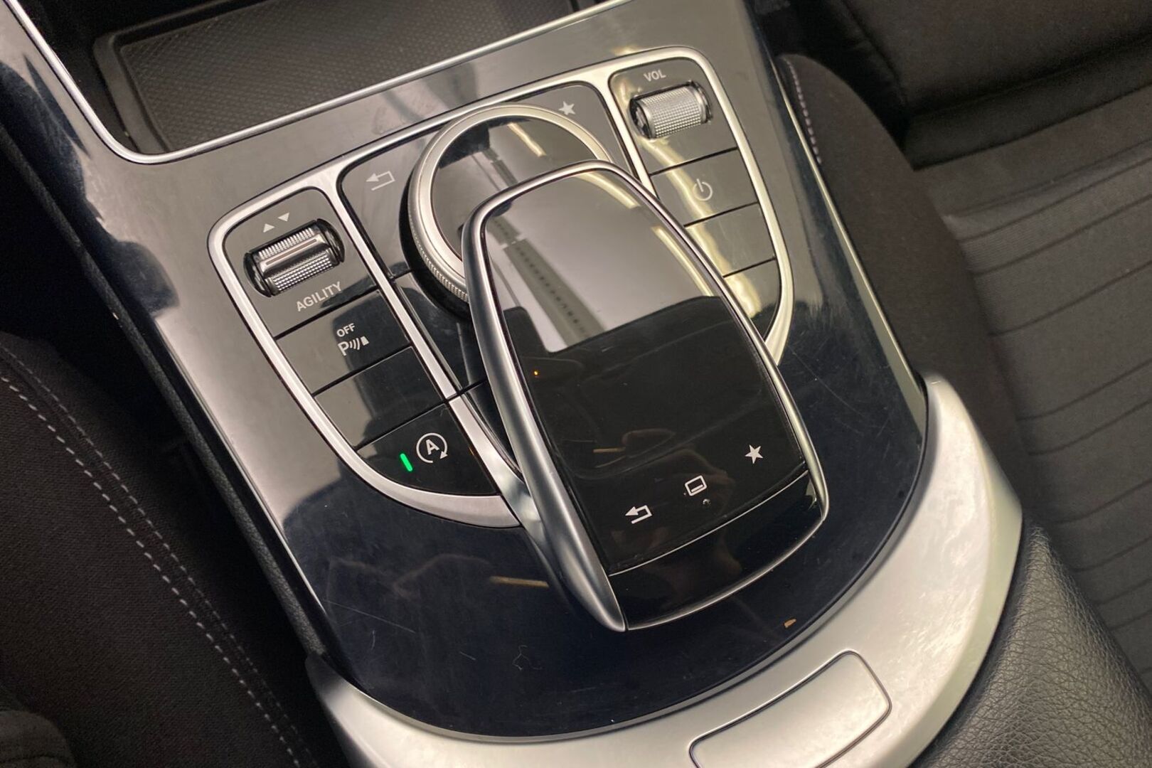 MERCEDES-BENZ C 2015